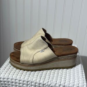 Toms Cream Mules Casual Slip-On Shoes Women's Adria Wedge Sandal Neutral 9